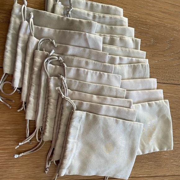 Kendra Scott jewelry bags - Picture 1 of 2